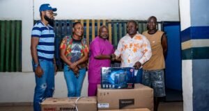 Ayobo-Ipaja LCDA donates ICT gadgets to Area ‘P’ police command