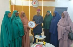 Alimosho LG boss hosts Al-muminaat group