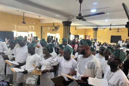 Alimosho: Akinpelu sets agenda for new appointees, emphasises service delivery, teamwork, grassroots development